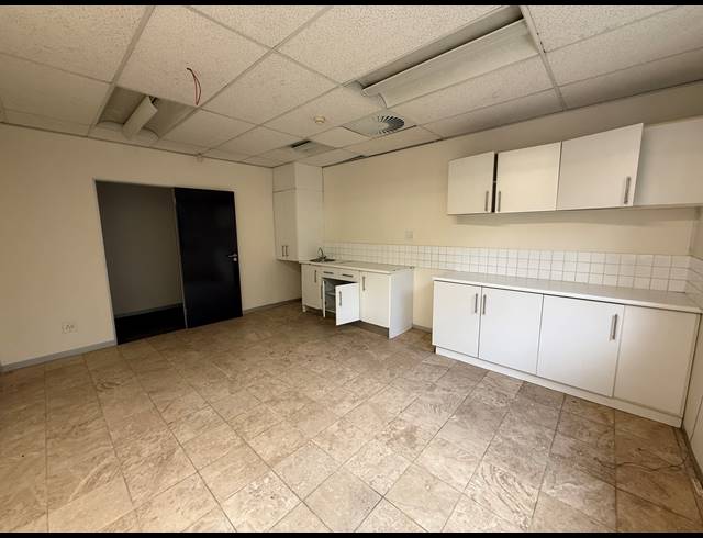 301M² OFFICE TO LET IN ROSEBANK
